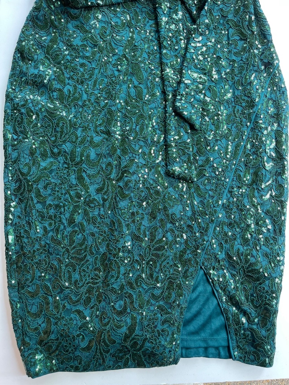 Kensie Emerald Green Sequin Lace Sheath Dress Size 12 NWT - Picture 14 of 16